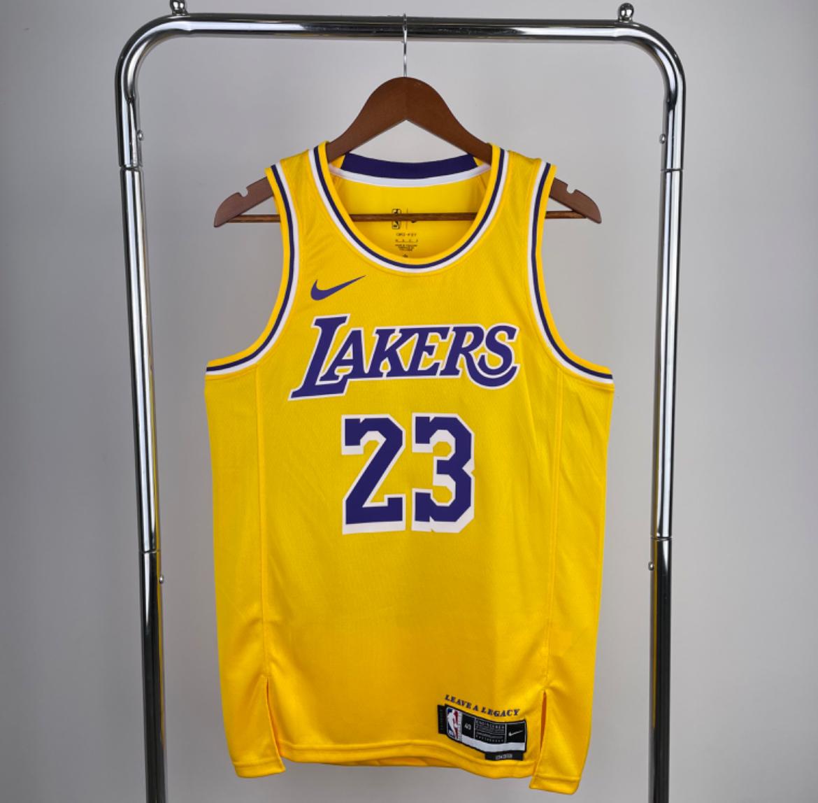 לוס אנג'לס לייקרס - לברון ג'יימס 23