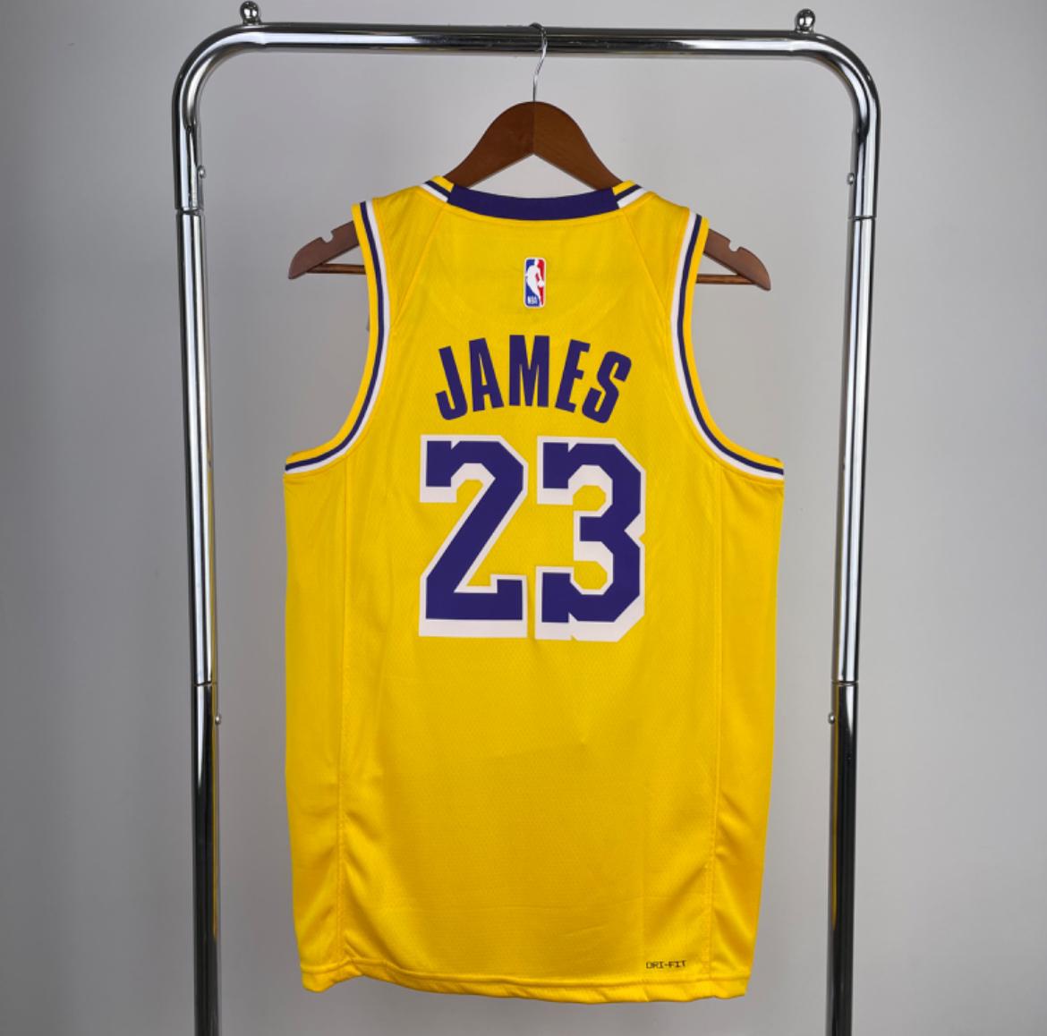 לוס אנג'לס לייקרס - לברון ג'יימס 23