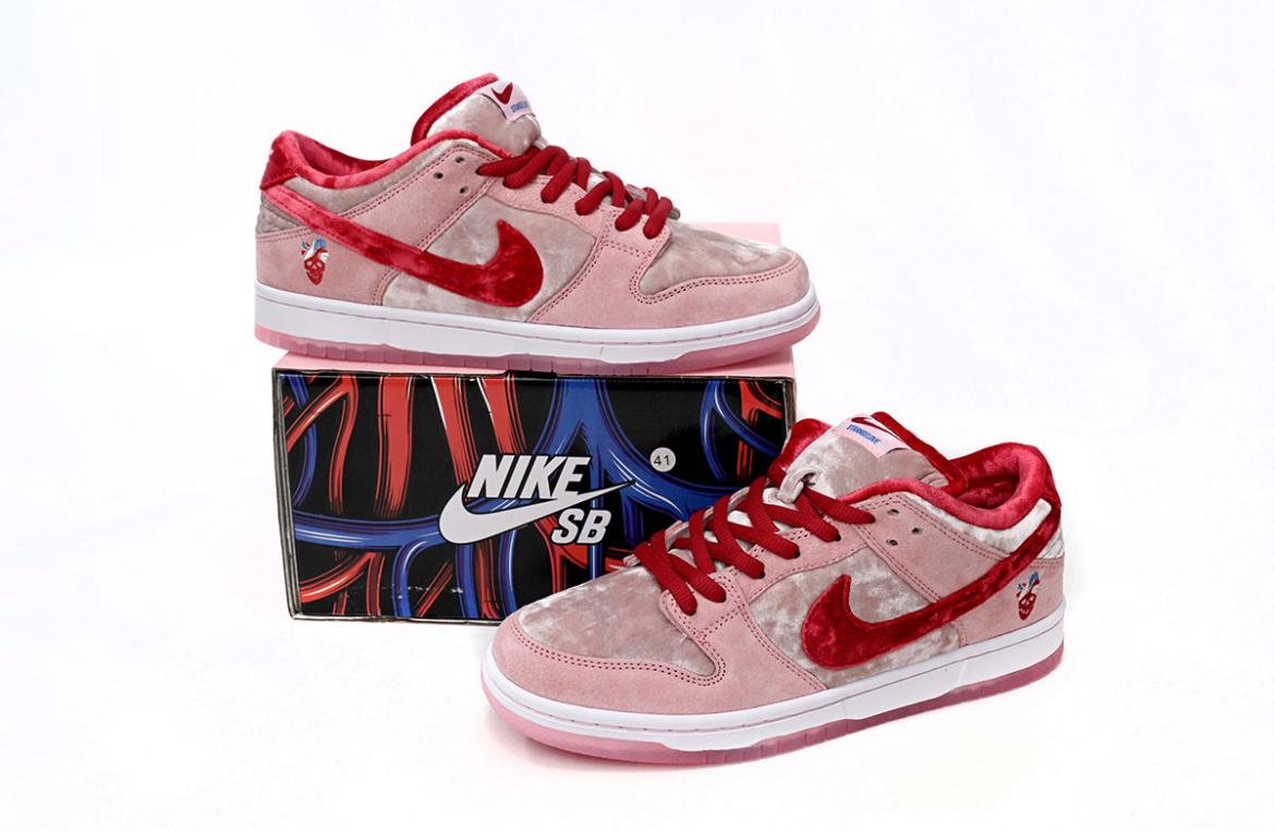 Nike sb low strange love