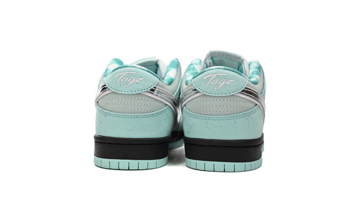 Nike Dunk SB Low Tiffany Lobster