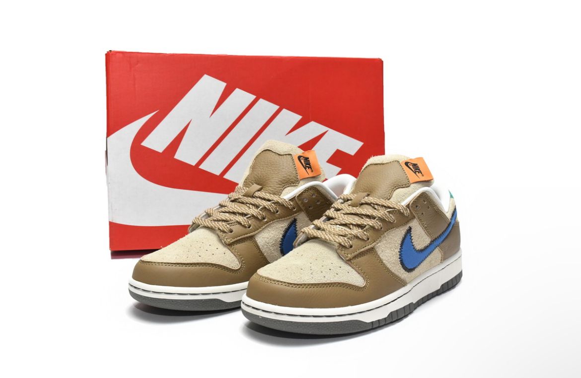 Size x Nike Dunk Low Brown