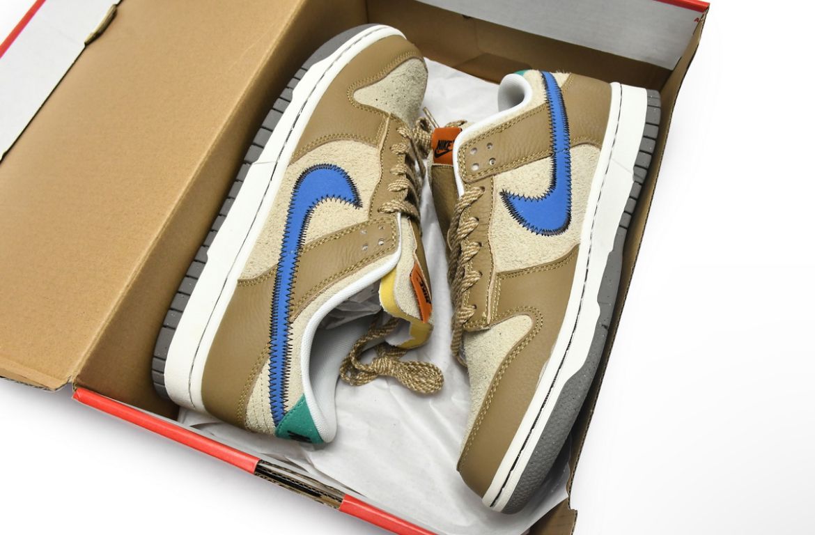 Size x Nike Dunk Low Brown